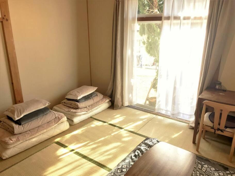 Bed and Breakfast Tsushima White House Экстерьер фото