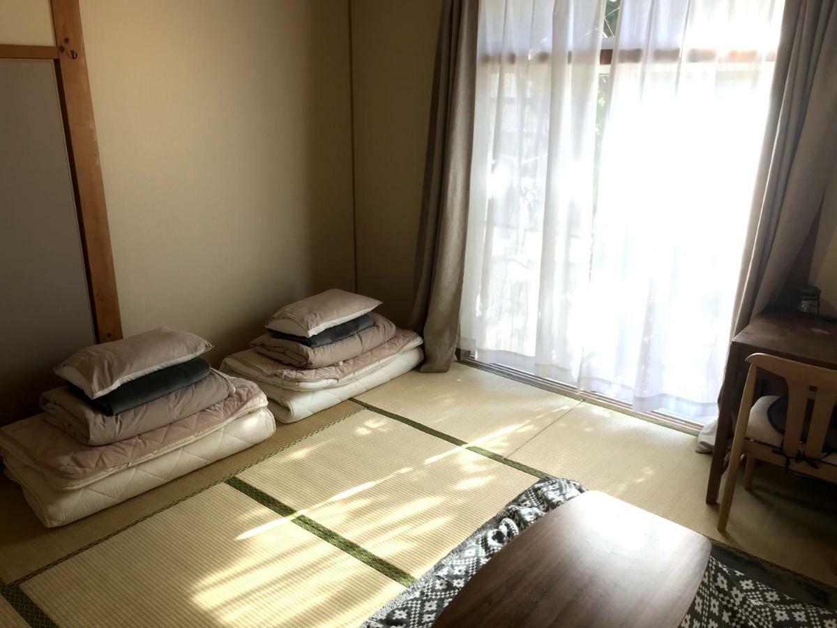 Bed and Breakfast Tsushima White House Экстерьер фото