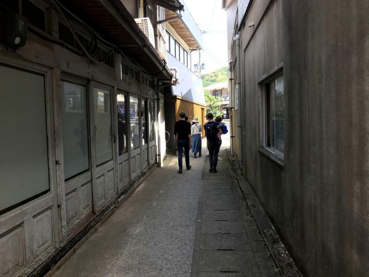 Bed and Breakfast Tsushima White House Экстерьер фото
